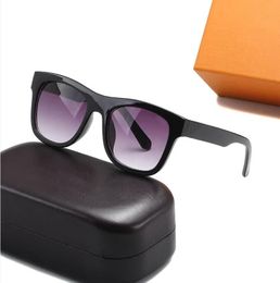 8896 Designer Sunglasses Men Women Eyeglasses Outdoor Shades PC Frame Fashion Classic Lady Sun glasses Mirrors for Woman With Original Cases Boxs