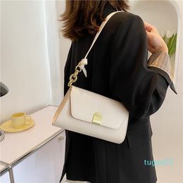 Shoulder Bags Water Proof PU Leather Crossbody For Women Solid Color Magnetic Buckle Bag Metal Chain Four Seasons