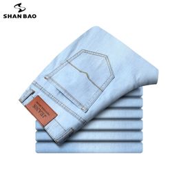 Comfortable soft high-quality cotton stretch men's straight-leg loose jeans autumn business casual light blue jeans 210318