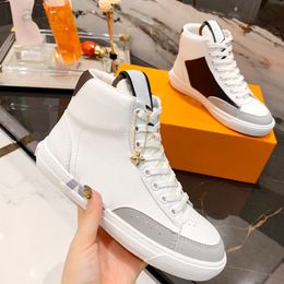New Casual shoes Luxury Letters Designer High Top Low Top Sneakers Fashion Women Men Dad Shoes Leather sneakers Walking casual shoes