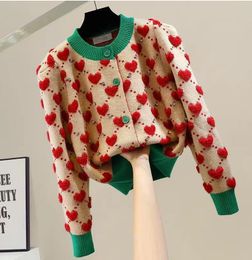 Роскошные женщины, соответствующие цветовому кардиганскому дизайнерским рубашкам клубничные свитера Осень Зимние припечатки, вязаные вязаные сладкие сладкие ветры Кардиганы хрусталя кардиганы
