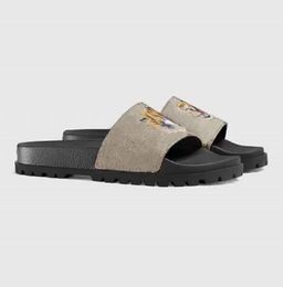 Fashion men and women sandals Bohemian Slippers Flats Flip Flops Shoes Summer Beach Sandals M54338