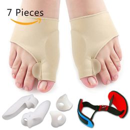 Hallux Valgus Corrector 7 Pieces Set Foot Treatment Thumb Big Bone Toe Separator Overlapping Day and Night Use