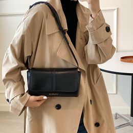 Evening Bags Autumn Retro Women Shoulder Fashion Woven Leather Handbag Lady Simple Designer Luxury Crossbody Bag Brand Letters