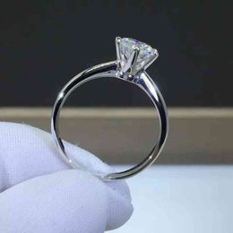 -HRKF Mossan Diamond Ring Classic T Family TIX 925 Silver Eight Heart Arrow Engagement Ring Regalo per fidanzata
