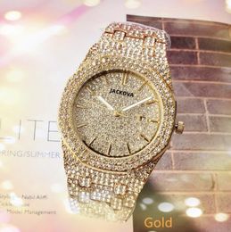 Factory classic Luxury Fashion Crystal Diamonds Men Watches 42mm Women Quartz Large dial Ladies Couples Style Classic Wristwatches montre de luxe