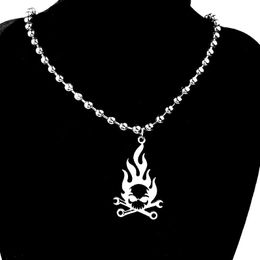 Pendant Necklaces Fashion Punk Hyperbole Metal Flame Skull Sword Bones Wrench Necklace Hiphop Thorns Beads Chains Choker For Men Women