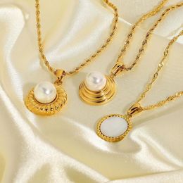 Pendant Necklaces Gold Plated Stainless Steel Pearl Necklace For Women Croissant Natural Shell Twist Chain Water Ripple JewelryPendant