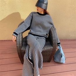 Capsule Series of Classical Plover Case Knitwear Loose Two-piece Suit Female Wide-legged Qiu Dong Road 220315