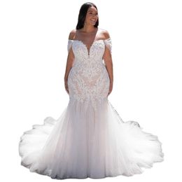 Plus Size Bridal Gowns Off the Shoulder Mermaid Wedding Dress Lace Appliques Button Design Back Robe De Mariée