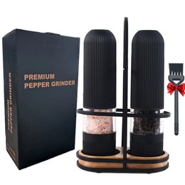 Electric Salt and Pepper Mill Grinders Set Adjustable Thickness Herb Spice Mill with Led Light Kichen Barbecue Grinding Tools 220527