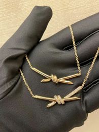 Ожерелье Браслет крест с бриллиантами дизайнер Женщины Мужчины пара модные часы Свадьба День Благодарения Валентина Ожерелье из розового золота