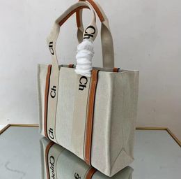 Vendita calda casa di moda grande shopping bag uomo donna borsa di tela di grande capacità per il tempo libero CH borse a tracolla borsa da spiaggia con logo iniziale C39