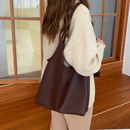 Tote bag women's large capacity Korean version Simple Shoulder Bag 2022 new solid color light soft leather child mother bag fashion