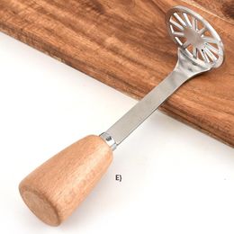 Fruit Vegetable Tool Stainless Steel Potato Masher with Non-Slip Wood Handle Mashed Potatoes Press Crusher RRB15498
