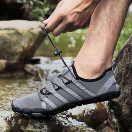 Aqua Shoes Men Barefoot Men Beach Shoes For Women Upstream Shoes Breathable Hiking Sport Shoe Quick Dry River Sea Water Sneakers Y220518