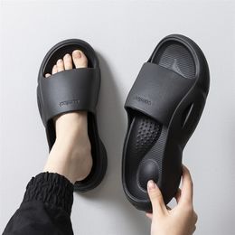 Summer Man Flip Sandals Solid Sandals Fashion Outside Masaje grueso sin suela Baño de baño casual Slipper 220715