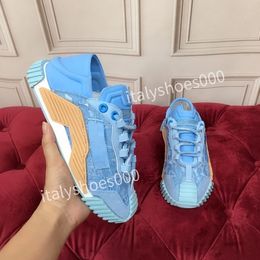 2022 high quality Women and man Sneakers 34-41 Designer Shoes Lnspired by motorcycle wheels a nylon gabardine sneaker has Thick rubber sole hc200907