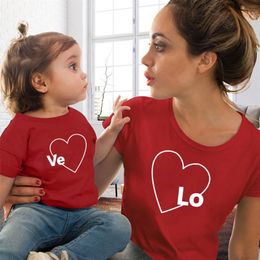 Family Family Tshirts Mommy and Me Clothes Mot Mother Figlia Love Tops Tops Fashion Cotton Family Look Boys Girl Clothes 220531