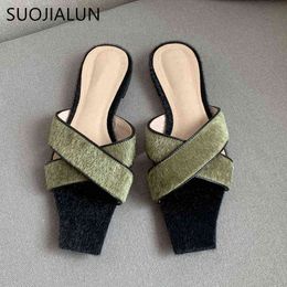 SUOJIALUN 2022 Neue Marke Rosshaar Kreuz Riemen Hausschuhe Flache Ferse Damen Casual Outdoor Strand Rutschen Peep Toe Urlaub Sandalen 220627