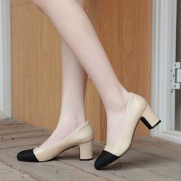Sandálias de verão de sucesso de designer de luxo femininas salto alto moda sapatos de salto grosso baixo couro bombas mistas senhoras topsel