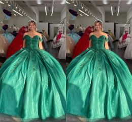 Green Off the Shoulder Quinceanera Dresses Ball Gown Lace Applique Beaded Pageant Formal Dress Sweet 16 Birthday Party Prom Gowns
