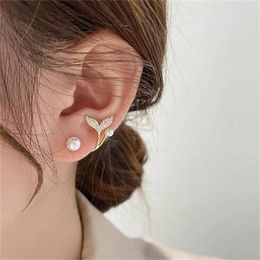 French Light Luxury Imitation Pearl Stud Earrings For Women Korean Fashion Crystal Earring Bridal Elegant Jewelry Party Gift GC1273
