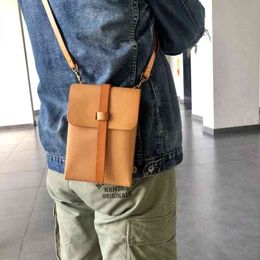 Vegetable Tanned Leather Men's Baotou Leather Single Shoulder Messenger Bag Dark Black Bag Men's Tooling Bag 220617