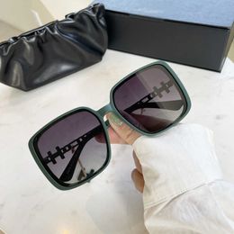 Luxury Designer Sunglass Fashion Men Women Sunglasses Chain Leg Street Photography Cover Face Driving Beach Polarised Sun Glasses