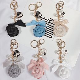 Double-sided Camellia Keychain Flower Key Ring Chains Women Love Heart Pendant Keyring Jewellery Imitation Pearl Car Keys Holder Bag Charm