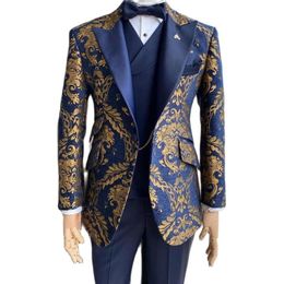 Jacquard Floral Tuxedo Suits for Men Wedding Slim Fit Navy Blue and Gold Gentleman Jacket with Vest Pant 3 Piece Male Costume 2208296E