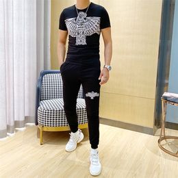 Fashion rhinestones summer print suit men s sports suit with pants size fitness casual sportswear design LJ201125