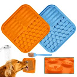 Dog Slow Feeders Treat Dispensing Silicone Cat Lick Pad Mat For Pet Dogs Cats Food Bowls With suction cup Feeding Food Bowl YF0029