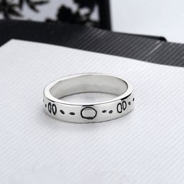 -Design de moda clássica Design de casal Ring Men and Women Engagement Jewelry Rings não desaparece para enviar o logotipo do crânio de presentes de amantes Wild Wild Wild
