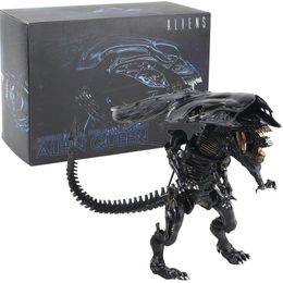 17cm Alien Queen Hybrid Metal Figuration 047 Aliens VS Predator PVC Model Figure Toys 220531