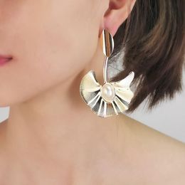 Dangle & Chandelier Big Leaf Drop Earrings For Women Imitation Pearl Metal Earings Statement Punk Jewelry Wholesale UKMOCDangle