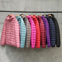 2022 Woman Duck Down Jackets Autumn Winter Ultralight Hooded Women Down Coat Portable Short Parkas Puffer Overcoat L220730