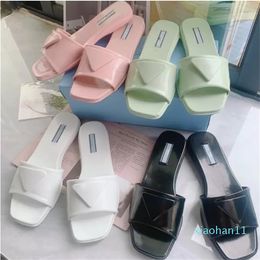 Sandals Original Style Designer Women Slipper Ladies Fashion High Quality Patent Leather Letter Square Toe Slippers Cat Heel Sandals Mules S