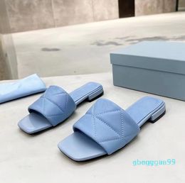 2022 new Designers Women Slippers Sandals Fashion Triangle Flat Slides Flip Flops Summer genuine leather Outdoor Loafers Bath Shoes