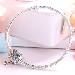 Moments Butterfly Clasp Snake Chain Bracelets Genuine 925 Sterling Silver Bracelet Fits European Pandora Style Jewelry Charms Beads DIY Bracelet 597929CZ