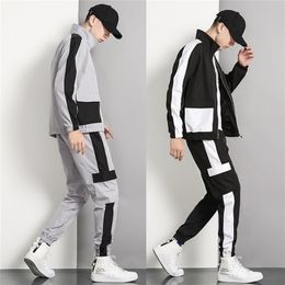 Mens Fashion Tracksuits 2020 Brand New Sportswear Men Hoodie and Pant Sweatsuits Male Streetwear Patchwork Hip Hop Tracksuit Set LJ201126