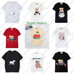 luxury Designer Men's T-Shirts Women T Shirts Casual Shirts Summer Beach Short sleeved Multicolor Breathable Printed TShirts Mens Womens Pattern