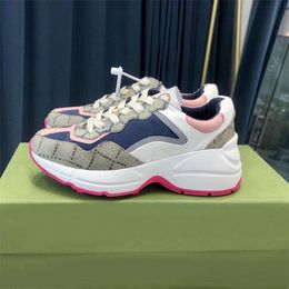 Sapatos de grife de luxo Vintage Rhyton Couro Strawberry Sneaker Com Boca Impressa Tiger Web Masculino Feminino Tênis Casual Grande Tamanho Jrun
