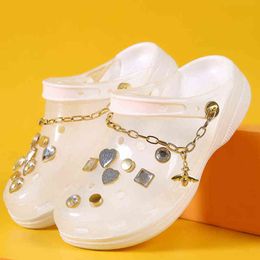 Classic Fashion Slippers Summer Women Clogs Thick Bottom Chain Rhinestone Slides Girl Transparent Jelly Sandals Beach Flip Flop Hole Garden Shoes