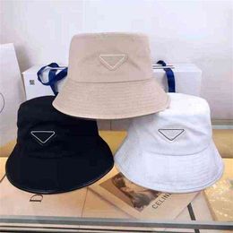 Designers Hat Luxurys Baseball Caps Korean Ins High Version p Family Inverted Triangle Fisherman Classic Men's and Women's Sunshade Basin