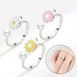 Luxury Rotatable Daisy Flower Ring for Women Rotate Freely Spinning Ring Pearl Aestethic Jewellery