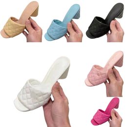 2022 Parfüm Terlik Kadınlar Yaz Yüksek Topuklu Ayakkabı Tek kelimelik terlik sandaletleri Giymek Renk Şeker Harfleri Tasarımcı