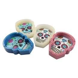 Latest Colourful Smoking Portable Resin Skull Ghost Head Ashtray Glow In The Dark Herb Tobacco Cigarette Tips Container Holder Bracket Ashtrays DHL Free