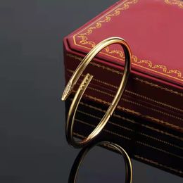Marke Klassische Nagel Armband Hohe Qualität 316L Titan Stahl Armband für WomenMen Mode Paar Designer Armband Schmuck Geschenk
