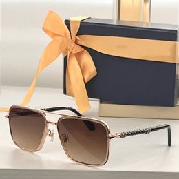 Mens Ladies Popular Luxury Sunglasses Z1205 Classic Square Frame Temple Design Logo Highlights Brand Charm Well-known Brand Designer Glasses with Original Box